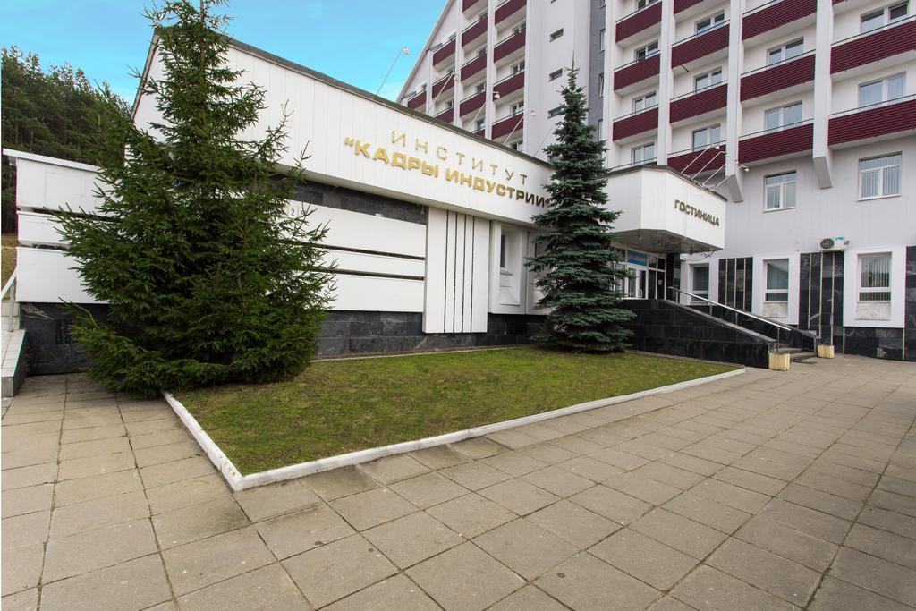 Agat Hotel Minsk Buitenkant foto