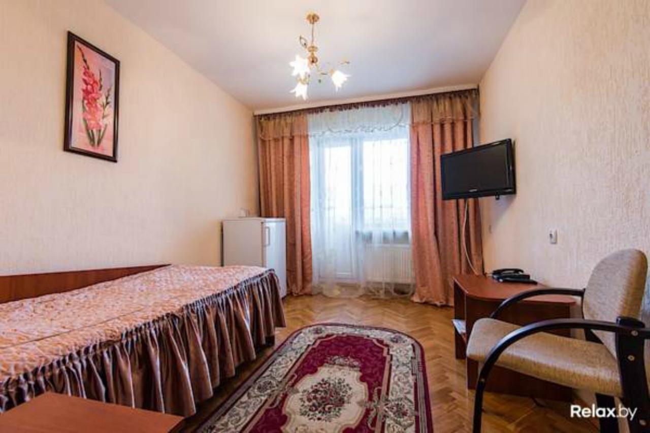 Agat Hotel Minsk Buitenkant foto